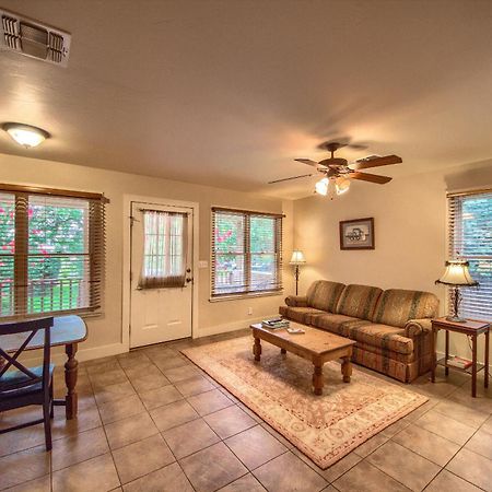 Annettes Cottage A Fredericksburg Luaran gambar