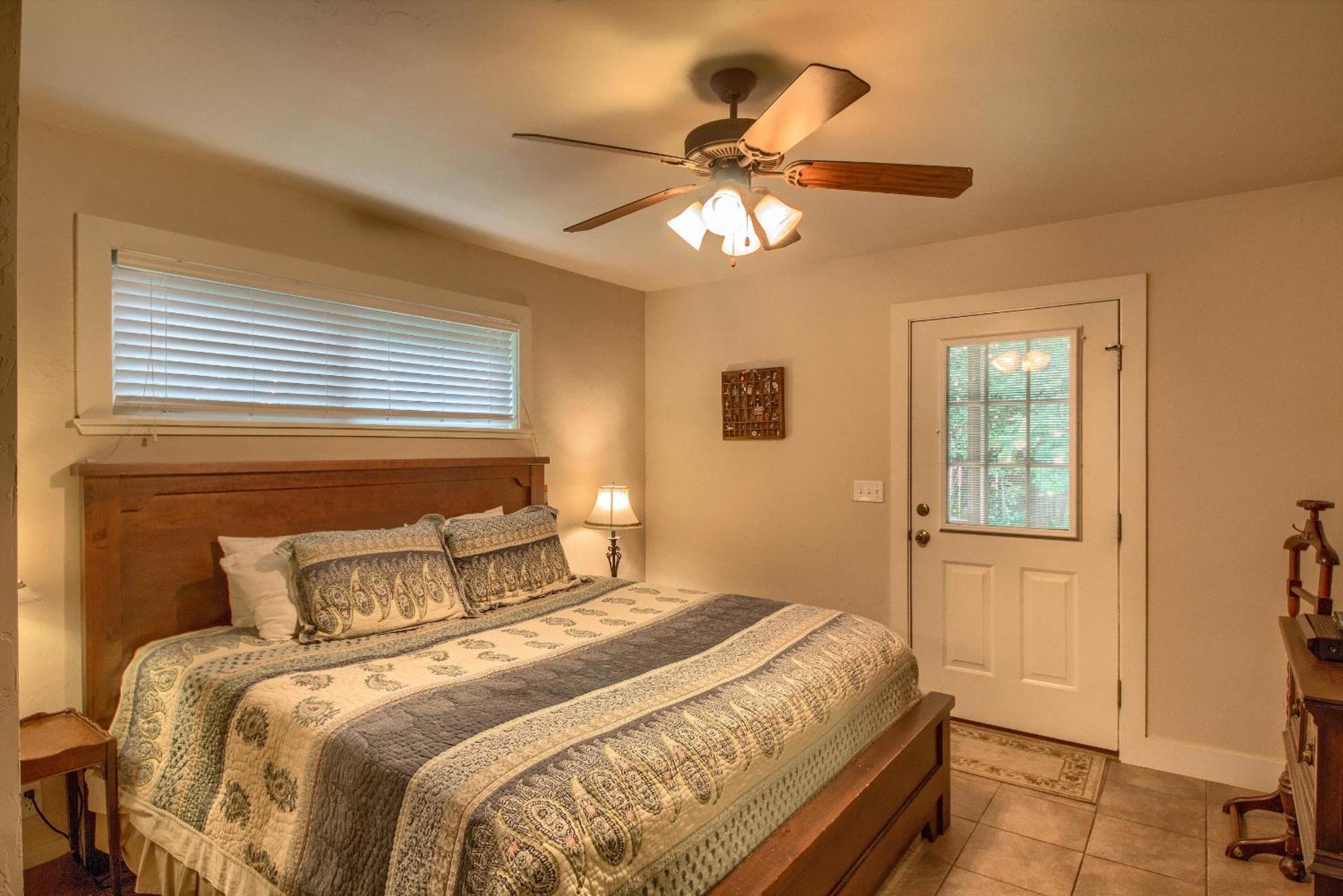 Annettes Cottage A Fredericksburg Luaran gambar